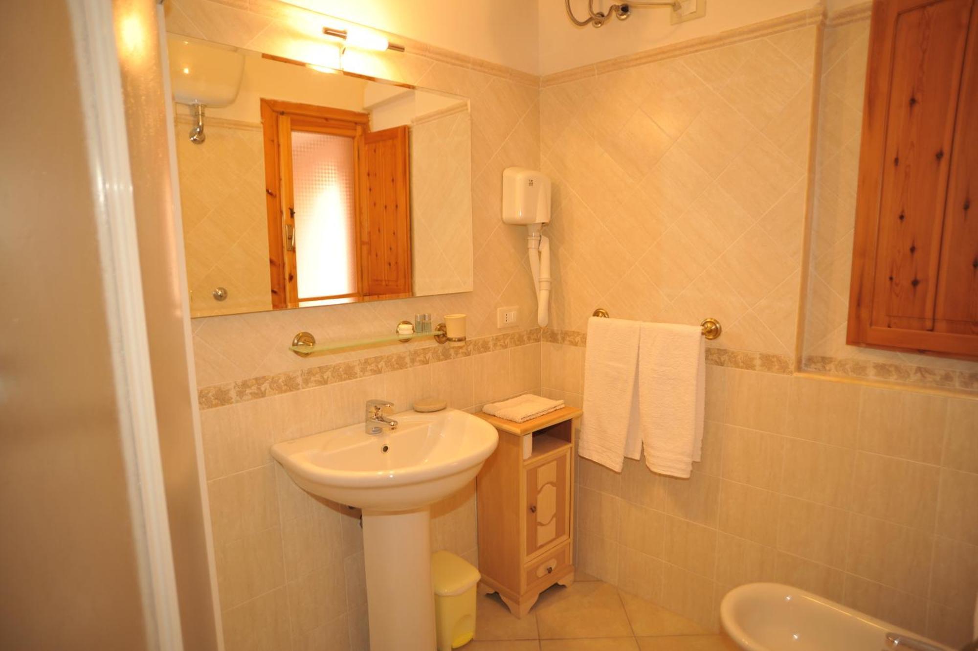 Aldebaran Centro Storico Villa Cagliari Ruang foto